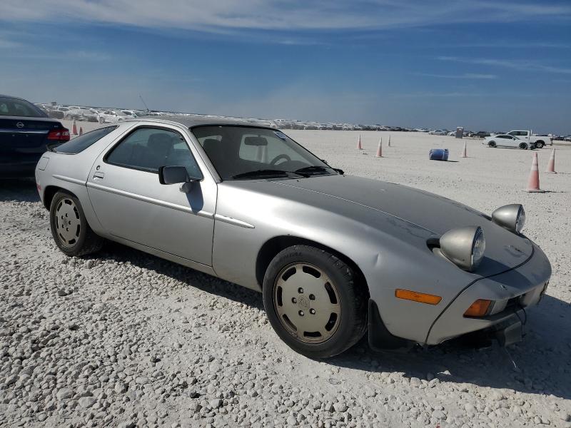 Photo 4 from auction – 1983 PORSCHE 928 S with VIN WP0JB0928DS860449