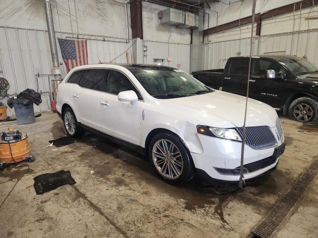 Photo 4 from auction – 2015 LINCOLN MKT with VIN 2LMHJ5AT9FBL02318