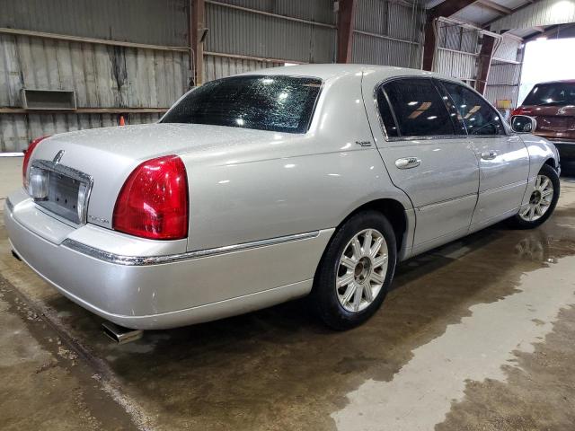 Photo 3 from auction – 2008 LINCOLN TOWN CAR with VIN 2LNHM82V78X636194