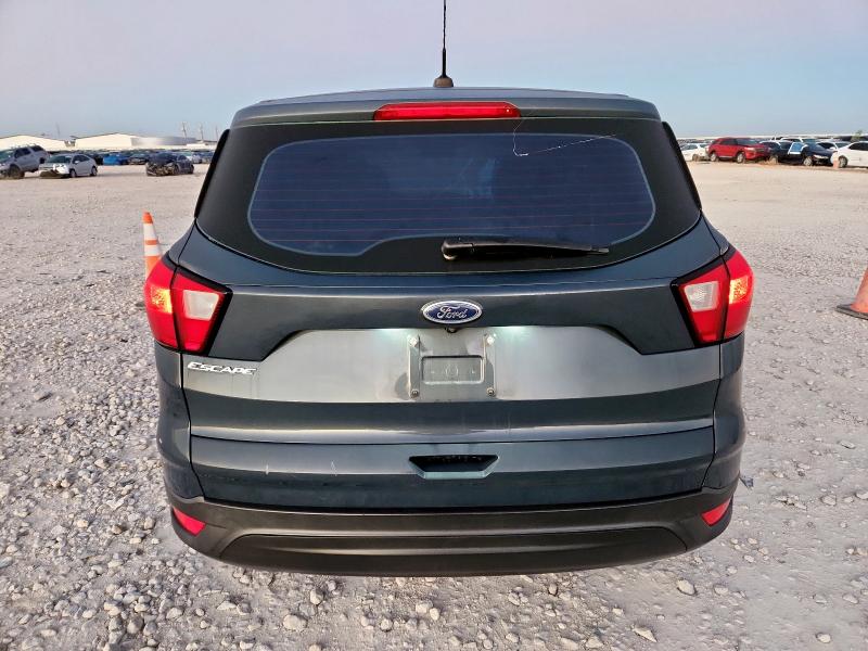 Photo 6 from auction – 2019 FORD ESCAPE S with VIN 1FMCU0F7XKUB00202