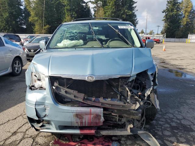 Photo 5 from auction – 2010 CHRYSLER TOWN & COU with VIN 2A4RR5D16AR104619
