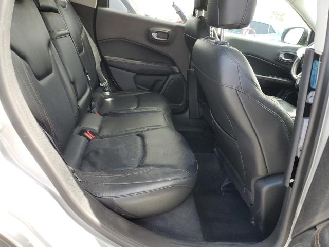 Фото 11 с аукциона – 2018 JEEP COMPASS LI с VIN 3C4NJDCB2JT290947