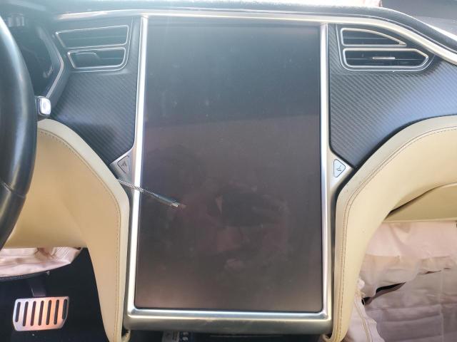 Photo 9 from auction – 2017 TESLA MODEL X with VIN 5YJXCBE25HF055391