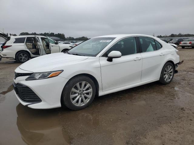 Photo 1 from auction – 2020 TOYOTA CAMRY with VIN 4T1C11AK0LU928643