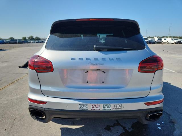 Photo 6 from auction – 2017 PORSCHE CAYENNE with VIN WP1AA2A27HKA82644