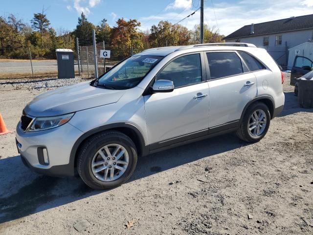 Photo 1 from auction – 2015 KIA SORENTO LX with VIN 5XYKT3A64FG627887