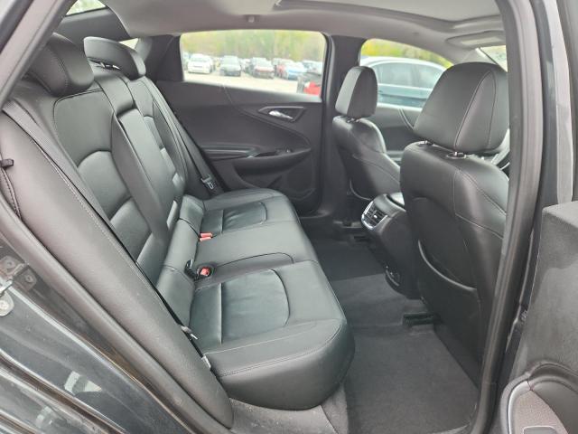 Photo 10 from auction – 2017 CHEVROLET MALIBU LT with VIN 1G1ZE5ST2HF137651