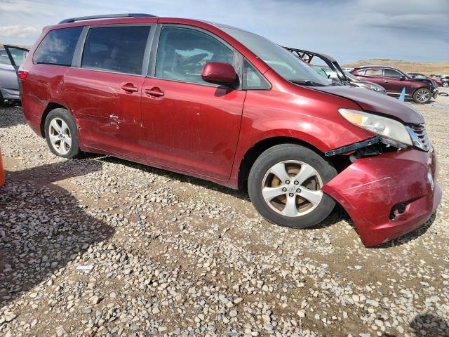 Photo 4 from auction – 2015 TOYOTA SIENNA LE with VIN 5TDKK3DC8FS536807