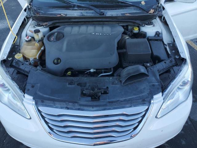Photo 11 from auction – 2014 CHRYSLER 200 TOURIN with VIN 1C3CCBBG1EN144732