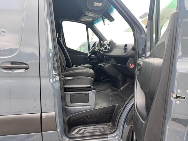 Photo 5 from auction – 2019 MERCEDES-BENZ SPRINTER 2 with VIN WD4PF1CD3KP149519