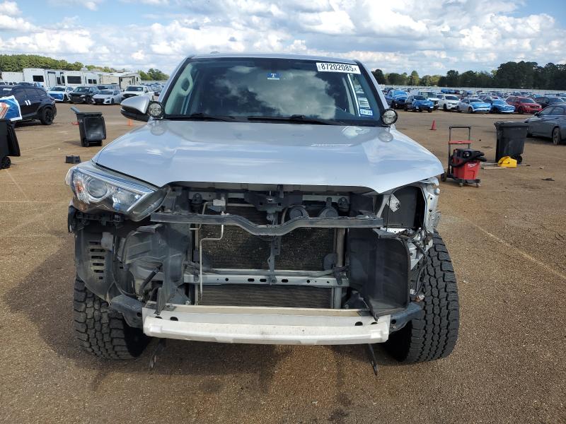 Photo 5 from auction – 2018 TOYOTA 4RUNNER SR with VIN JTEZU5JR1J5191272