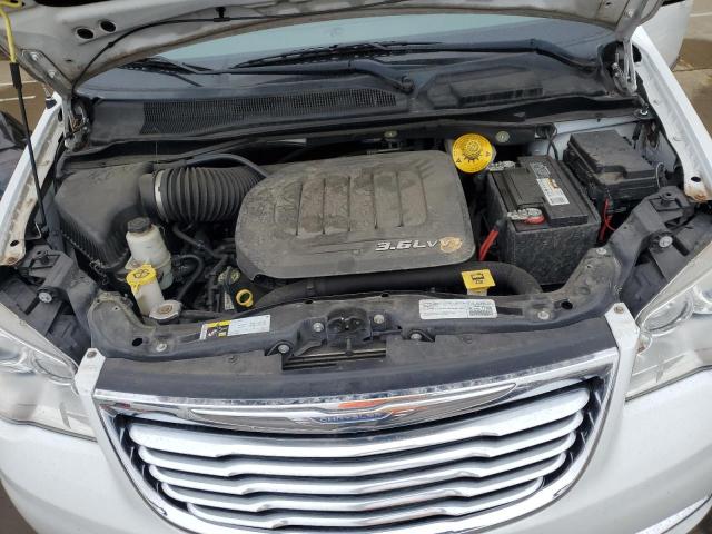 Photo 12 from auction – 2015 CHRYSLER TOWN & COU with VIN 2C4RC1GG4FR529103