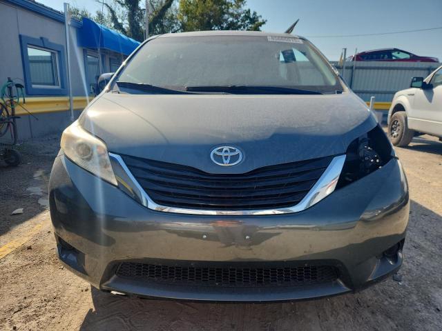 Photo 5 from auction – 2013 TOYOTA SIENNA with VIN 5TDKK3DC2DS385900