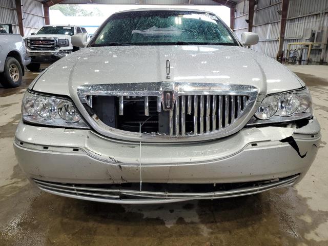 Photo 5 from auction – 2008 LINCOLN TOWN CAR with VIN 2LNHM82V78X636194
