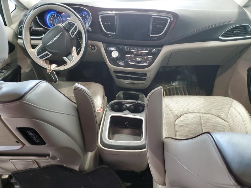 Photo 8 from auction – 2017 CHRYSLER PACIFICA L with VIN 2C4RC1GG1HR747910