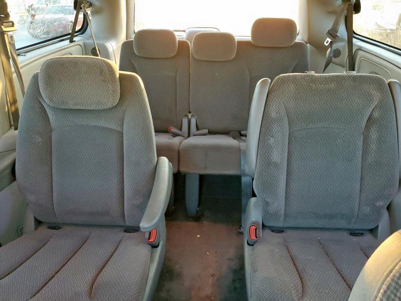 Photo 10 from auction – 2005 CHRYSLER TOWN & COU with VIN 2C8GP44R35R126519