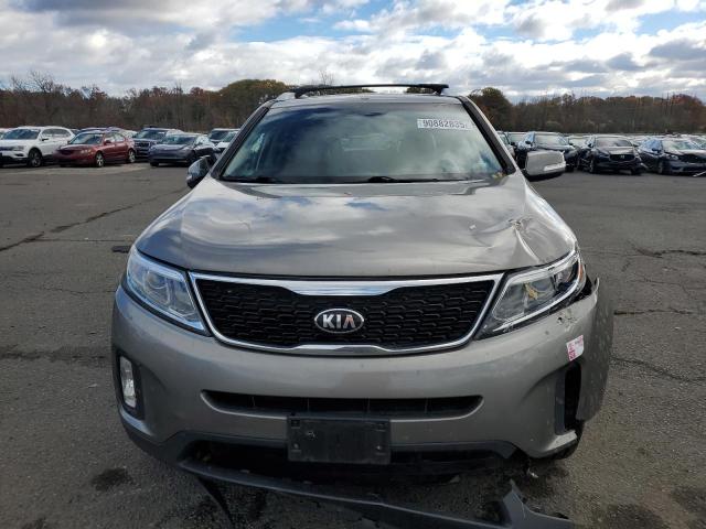 Photo 5 from auction – 2014 KIA SORENTO LX with VIN 5XYKTDA62EG480957