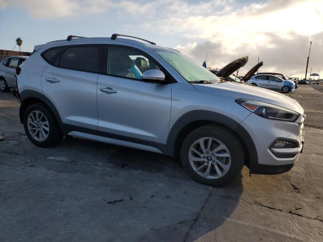 Photo 4 from auction – 2017 HYUNDAI TUCSON LIM with VIN KM8J33A40HU446759