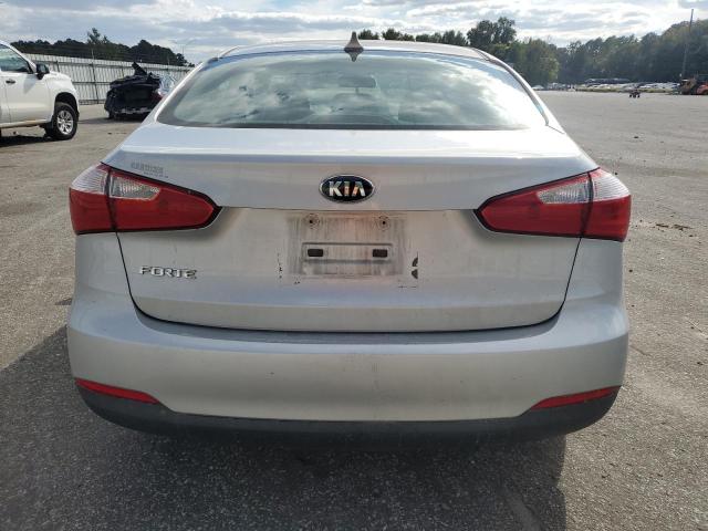 Photo 6 from auction – 2016 KIA FORTE LX with VIN KNAFK4A68G5588061