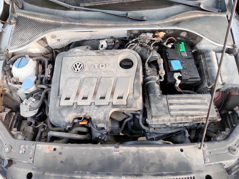 Photo 11 from auction – 2013 VOLKSWAGEN PASSAT SEL with VIN 1VWCN7A37DC032302