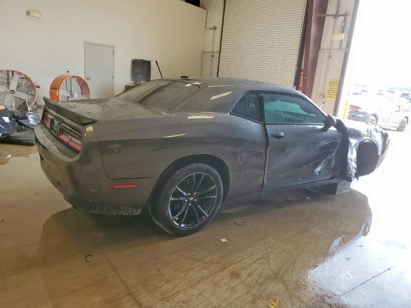 Photo 3 from auction – 2018 DODGE CHALLENGER with VIN 2C3CDZAG7JH303067