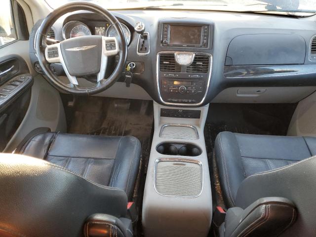 Photo 8 from auction – 2016 CHRYSLER TOWN & COU with VIN 2C4RC1CGXGR263688