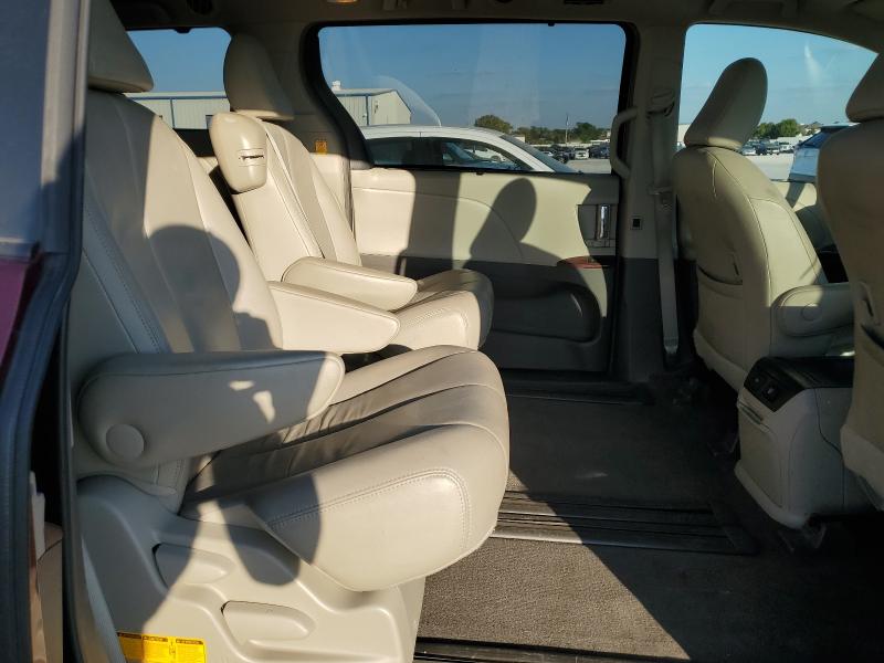 Photo 11 from auction – 2012 TOYOTA SIENNA XLE with VIN 5TDYK3DC3CS249011