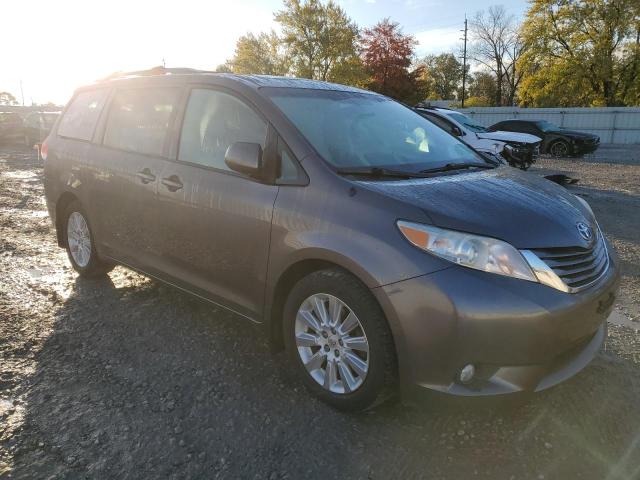 Photo 4 from auction – 2013 TOYOTA SIENNA XLE with VIN 5TDDK3DCXDS059030