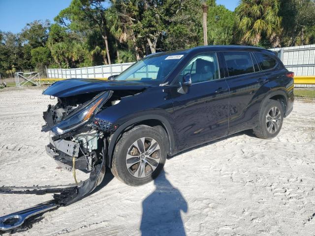 TOYOTA HIGHLANDER 2021 with VIN 5TDHZRAH8MS052321 - Photo from auction