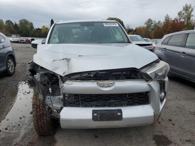 Photo 5 from auction – 2014 TOYOTA 4RUNNER SR with VIN JTEBU5JR0E5175278