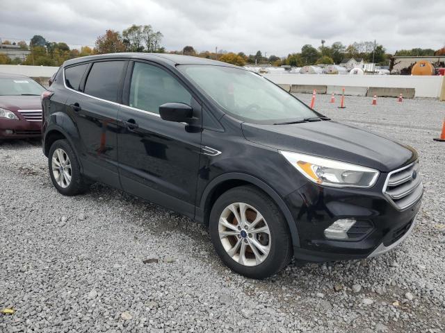 Photo 4 from auction – 2017 FORD ESCAPE SE with VIN 1FMCU9GD0HUA69236
