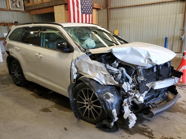 Photo 4 from auction – 2017 TOYOTA HIGHLANDER SE with VIN 5TDJZRFH6HS515802