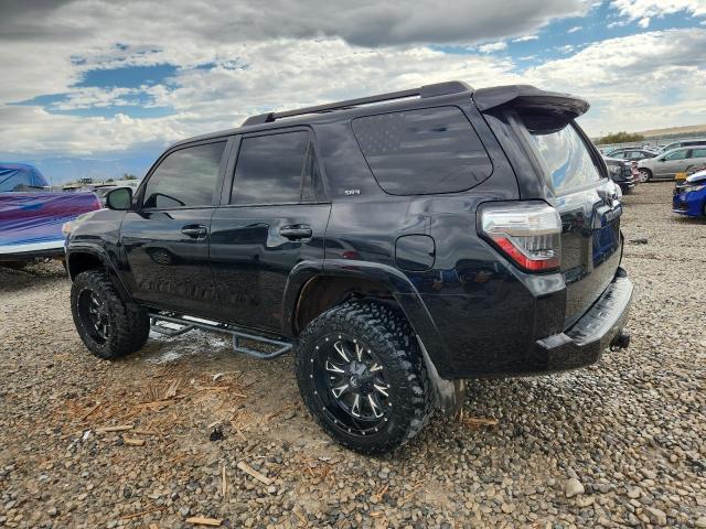 Photo 2 from auction – 2018 TOYOTA 4RUNNER SR with VIN JTEBU5JR0J5571236