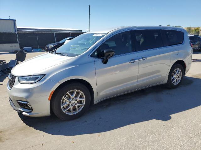 CHRYSLER PACIFICA T 2024 with VIN 2C4RC1FG8RR140924 - Photo from auction