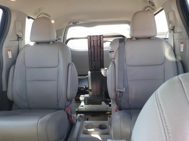 Photo 10 from auction – 2018 TOYOTA SIENNA XLE with VIN 5TDYZ3DC2JS916482