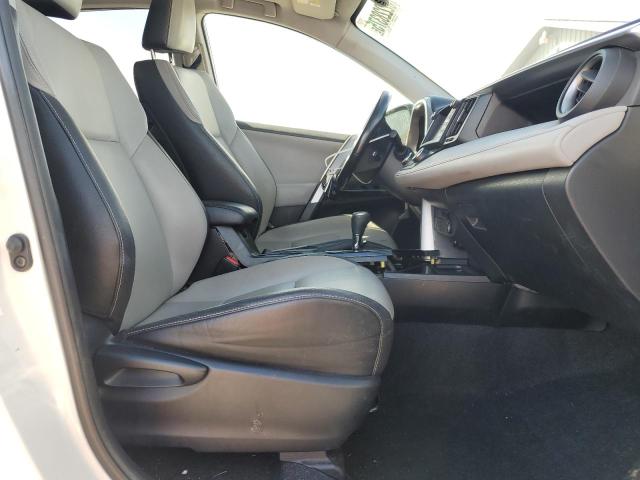 Photo 7 from auction – 2018 TOYOTA RAV4 LIMIT with VIN JTMDFREV3JJ248960