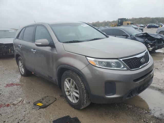 Photo 4 from auction – 2014 KIA SORENTO LX with VIN 5XYKT3A60EG427202
