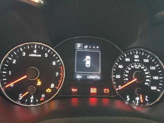 Photo 9 from auction – 2018 KIA FORTE LX with VIN 3KPFL4A77JE195396