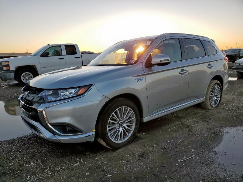 MITSUBISHI OUTLANDER 2022 with VIN JA4J2VA79NZ030635 - Photo from auction