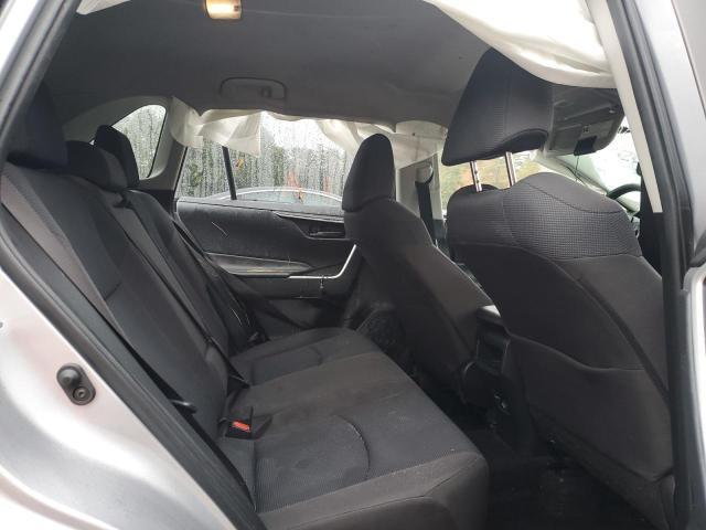 Photo 11 from auction – 2019 TOYOTA RAV4 LE with VIN JTMG1RFVXKD012543