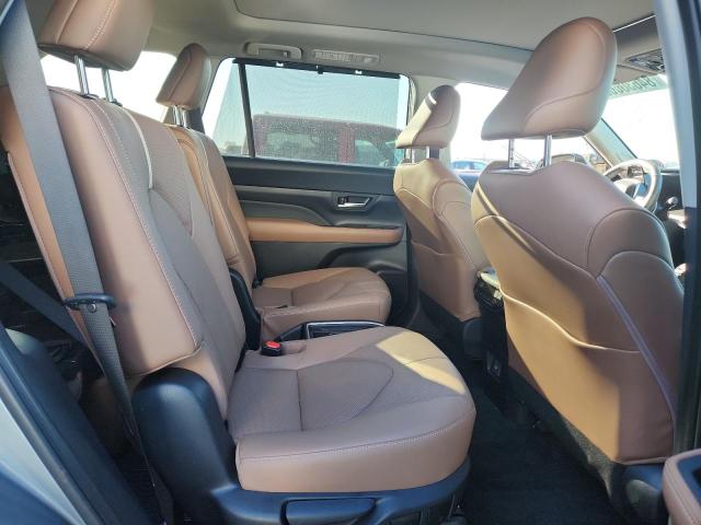 Photo 11 from auction – 2025 TOYOTA GRAND HIGH with VIN 5TDAAAB53SS080233
