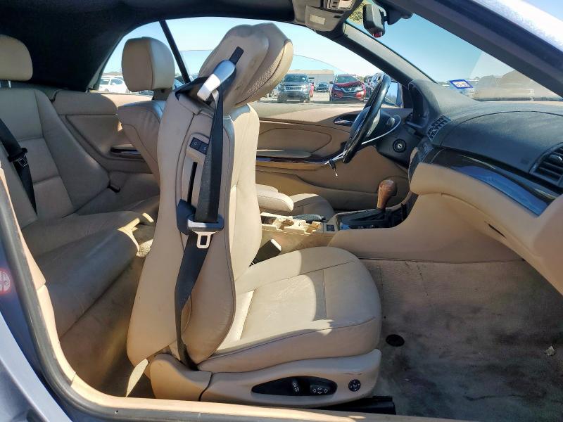 Photo 10 from auction – 2001 BMW 330 CI with VIN WBABS53431JU87802