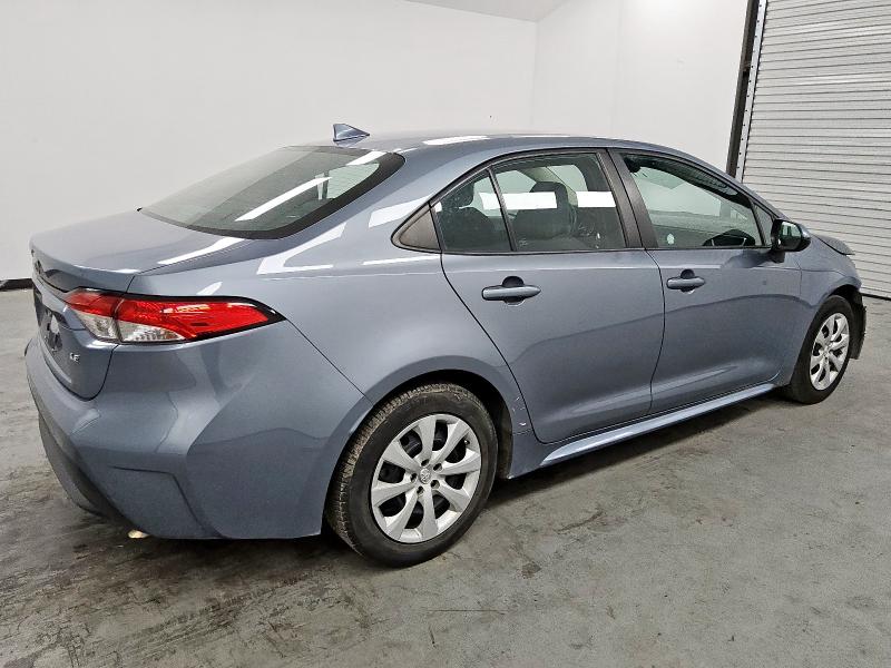 Photo 3 from auction – 2022 TOYOTA COROLLA LE with VIN 5YFEPMAE4NP303668