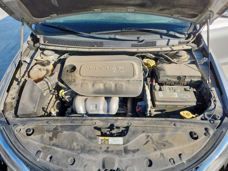 Photo 11 from auction – 2016 CHRYSLER 200 LIMITED with VIN 1C3CCCAB7GN155054