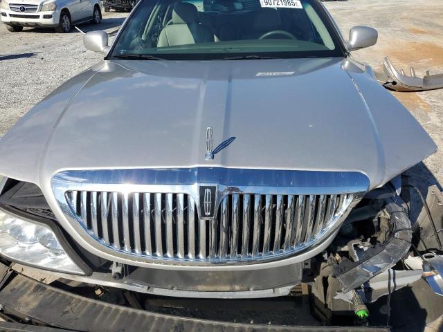 Photo 11 from auction – 2004 LINCOLN TOWN CAR with VIN 1LNHM81W84Y687675