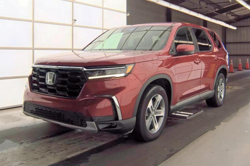Photo 2 from auction – 2023 HONDA PILOT EXL with VIN 5FNYG2H58PB013889