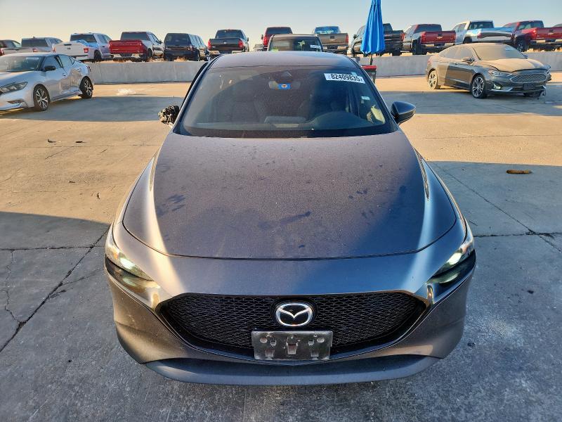 Photo 5 from auction – 2022 MAZDA 3 SELECT with VIN JM1BPAKL5N1506538