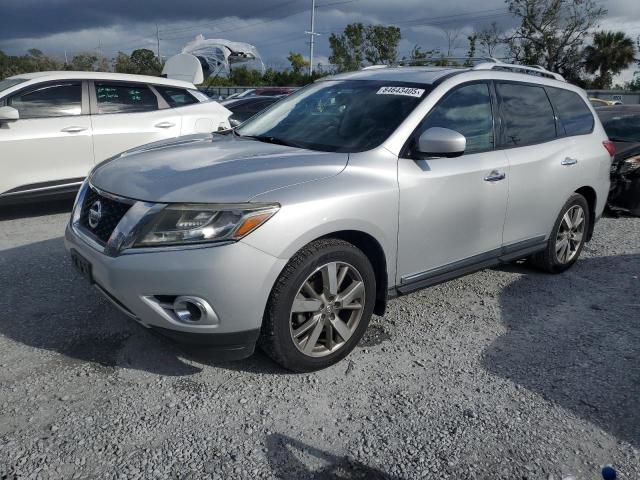 NISSAN PATHFINDER 2015 with VIN 5N1AR2MMXFC660813 - Photo from auction