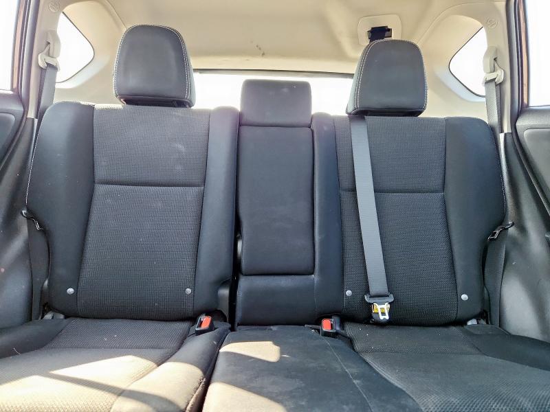 Photo 10 from auction – 2016 TOYOTA RAV4 XLE with VIN 2T3WFREV1GW308611