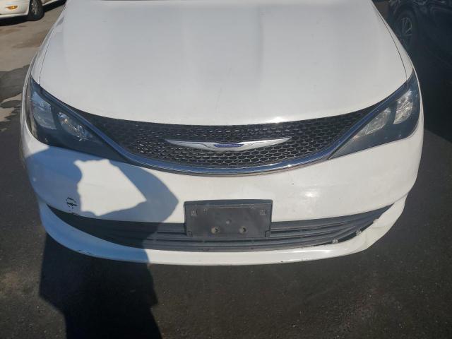 Photo 12 from auction – 2020 CHRYSLER VOYAGER LX with VIN 2C4RC1DG2LR156997